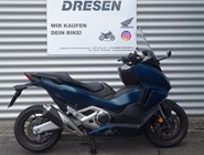 Honda Forza 750
