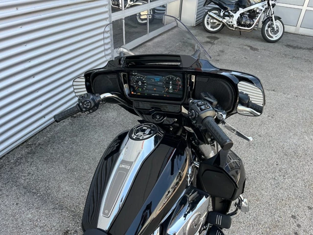 Harley-Davidson Street Glide Limited FLHXL (schwarz) - Bild 5