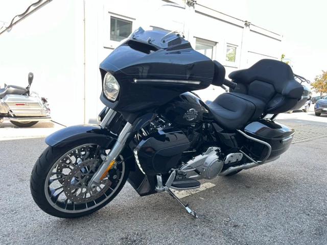 Harley-Davidson Street Glide Limited FLHXL (schwarz) - Bild 9