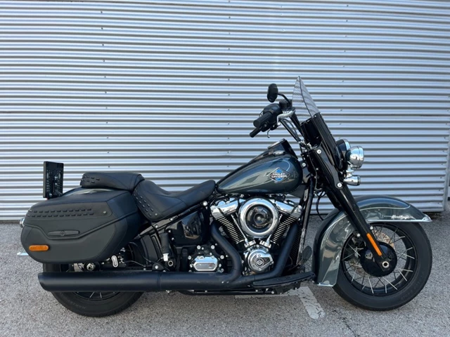 Harley-Davidson Softail Heritage Classic FLHC (grau) - Bild 2