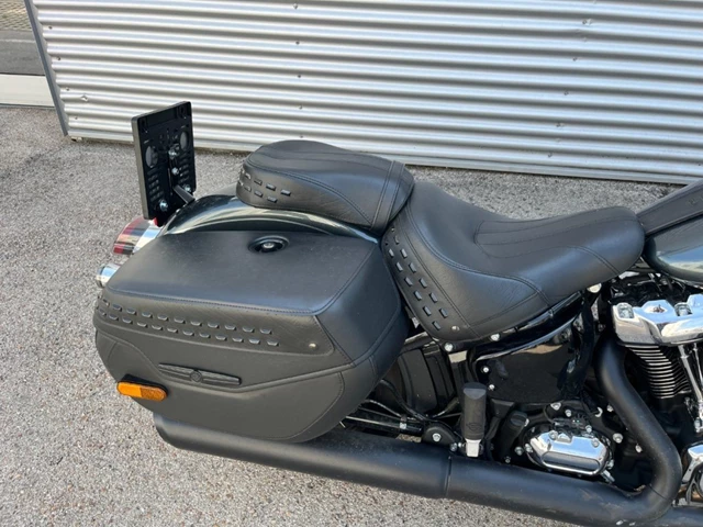 Harley-Davidson Softail Heritage Classic FLHC (grau) - Bild 6
