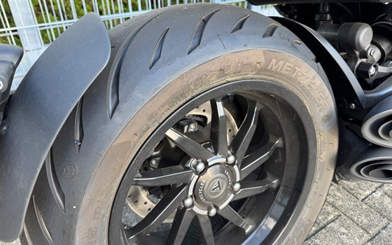 Gebrauchtmotorrad Triumph Rocket 3 Storm R - Bild 3