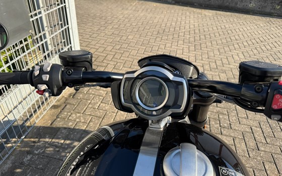 Gebrauchtmotorrad Triumph Rocket 3 Storm R - Bild 6