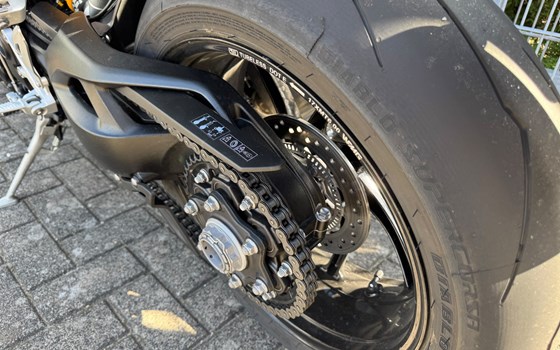 Gebrauchtmotorrad Triumph Speed Triple 1200 RS - Bild 11