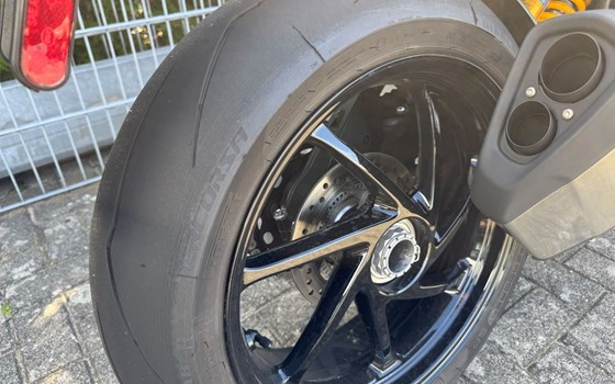 Gebrauchtmotorrad Triumph Speed Triple 1200 RS - Bild 5