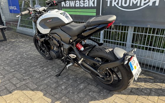 Gebrauchtmotorrad Triumph Trident 660 - Bild 10