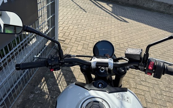 Gebrauchtmotorrad Triumph Trident 660 - Bild 6