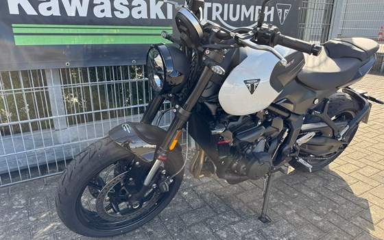 Gebrauchtmotorrad Triumph Trident 660 - Bild 8