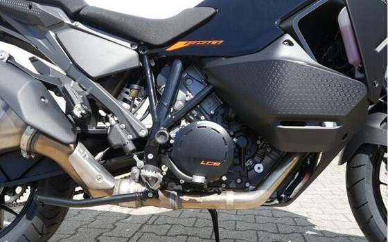 Gebrauchtmotorrad KTM 1390 Super Adventure S EVO - Bild 6