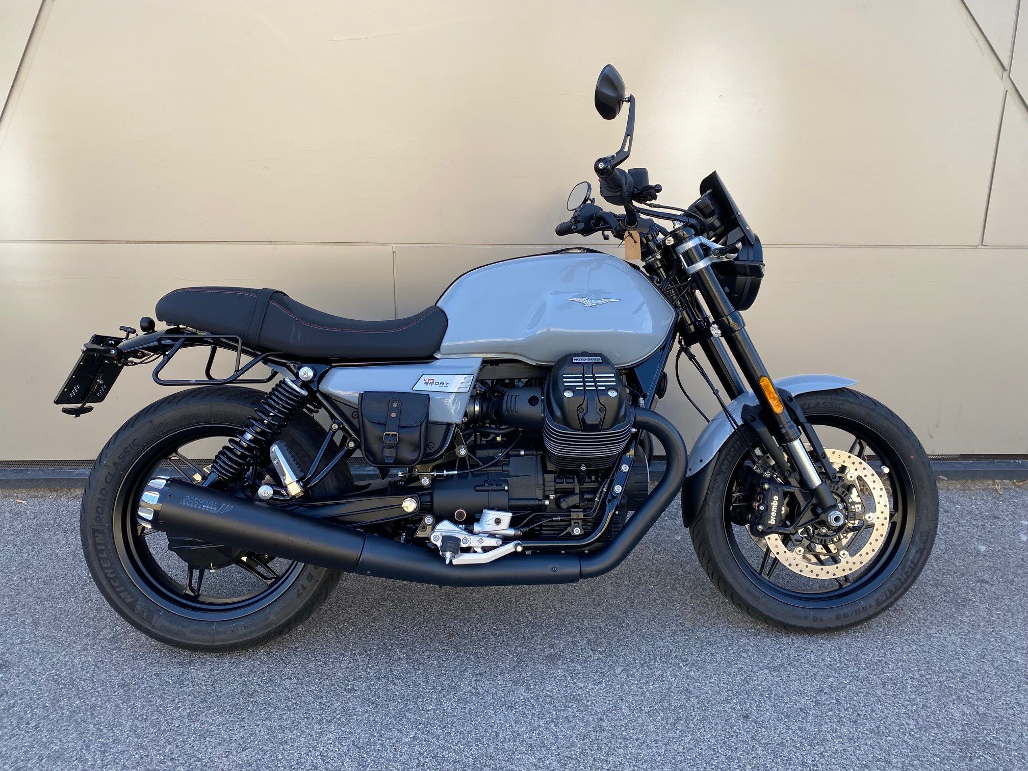 Moto Guzzi V7 Sport