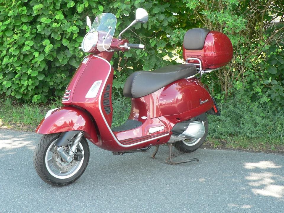 Vespa GTS 300 
