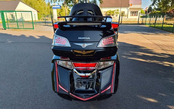 Gebrauchtmotorrad Honda GL 1800 Goldwing - Bild 6