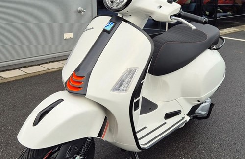 Neumotorrad Vespa GTS 125 i.e. Super Sport