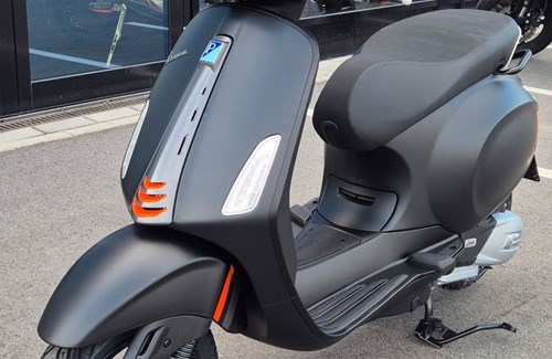 Neumotorrad Vespa Sprint 125 S