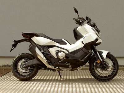X-ADV