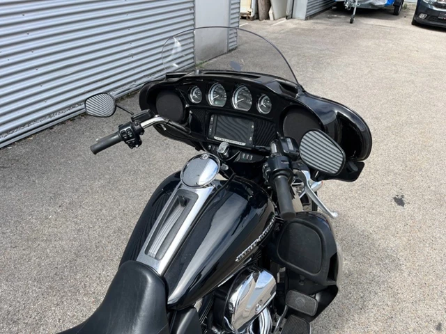 Harley-Davidson Electra Glide Ultra Limited Low FLHTKL (schwarz) - Bild 5