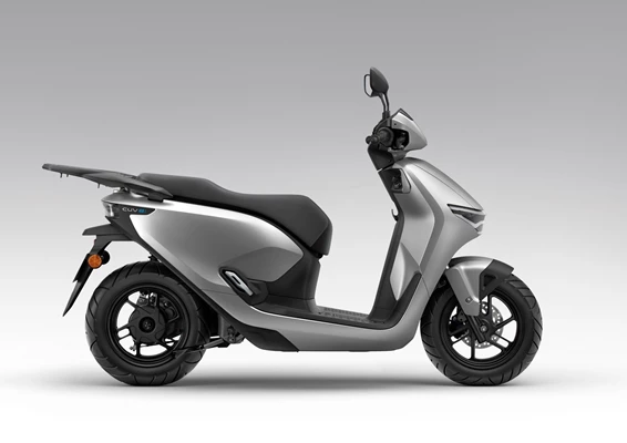 Honda CUV e: (MAT BLACK) - Bild 4