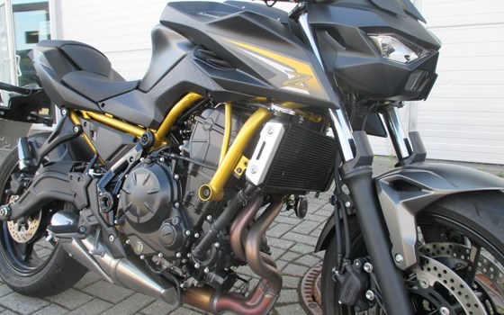 Gebrauchtmotorrad Kawasaki Z650 S - Bild 8