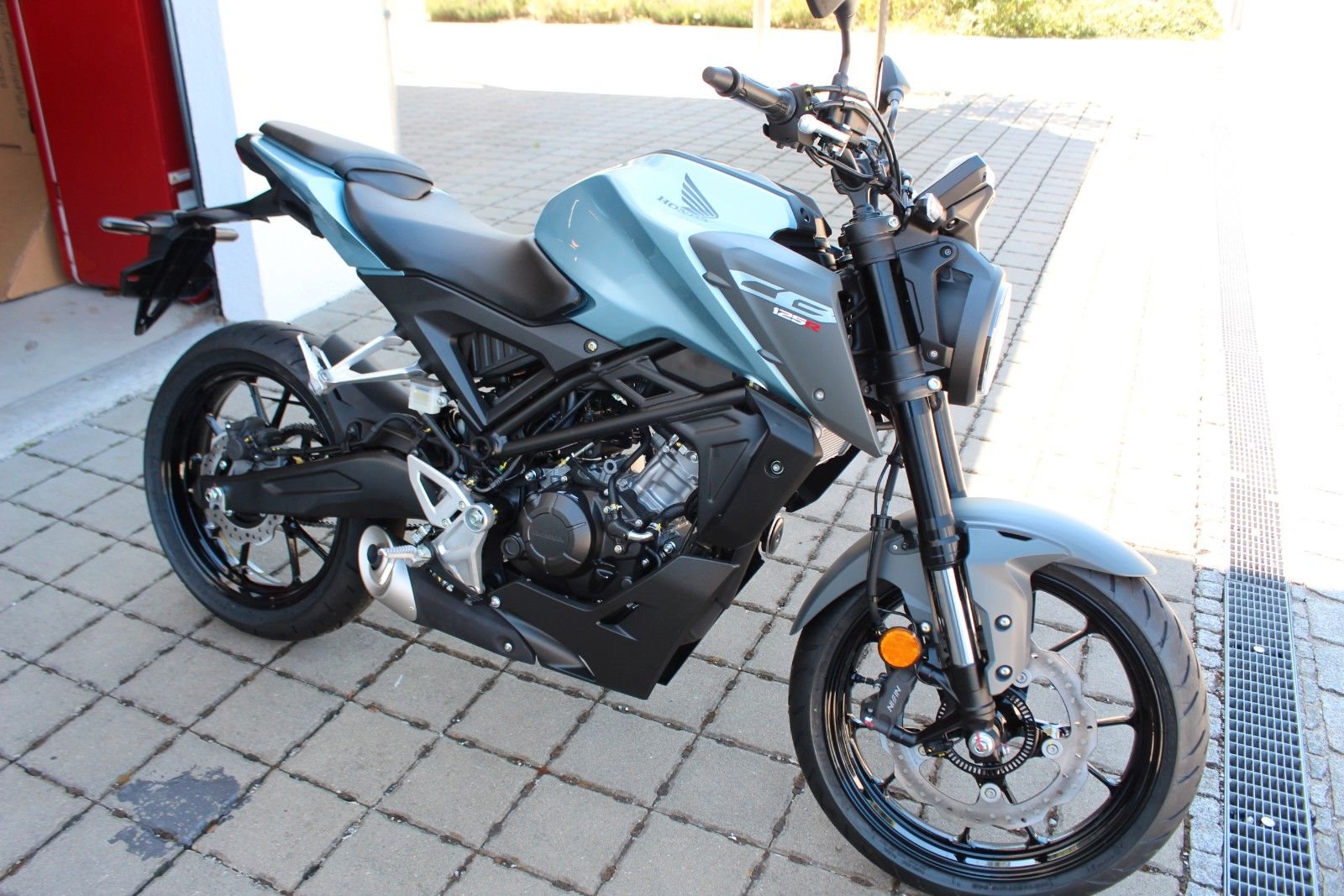 Honda CB125R