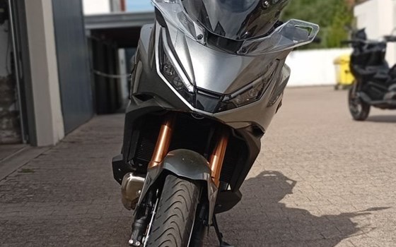 Gebrauchtmotorrad Honda NT1100 DCT Electronic Suspension - Bild 5