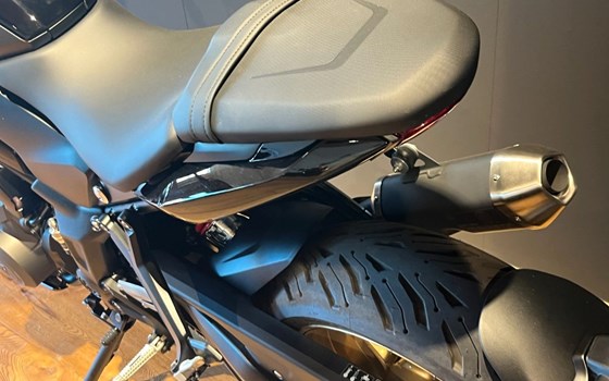 Gebrauchtmotorrad Triumph Trident 800 - Bild 7