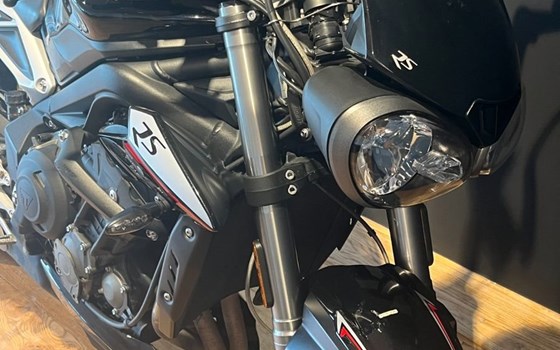Gebrauchtmotorrad Triumph Street Triple RS - Bild 9