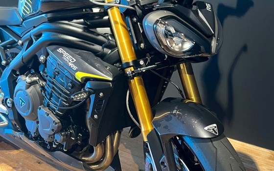 Gebrauchtmotorrad Triumph Speed Triple RS - Bild 2