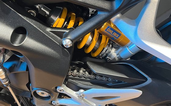 Gebrauchtmotorrad Triumph Speed Triple RS - Bild 7