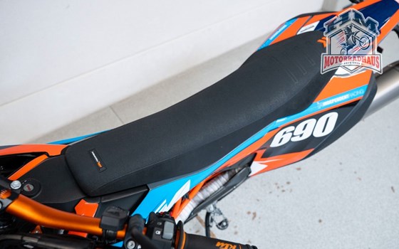 Gebrauchtmotorrad KTM 690 SMC R - Bild 8