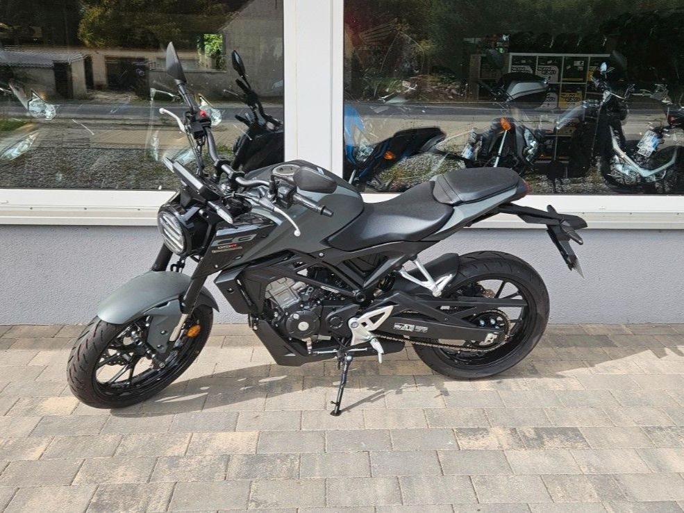 Honda CB125R