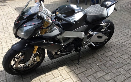 Gebrauchtmotorrad Aprilia Tuono V4 1100 Factory - Bild 6