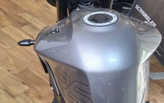 Gebrauchtmotorrad Triumph Street Triple RS - Bild 6