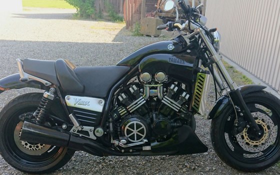 Gebrauchtmotorrad Yamaha V-Max VMX 1200 - Bild 1