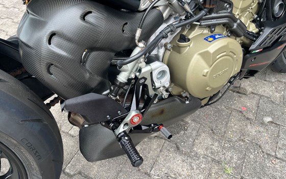 Gebrauchtmotorrad Ducati Streetfighter V4 S - Bild 3