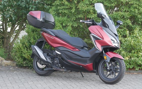 Gebrauchtmotorrad Honda Forza 350 - Bild 2