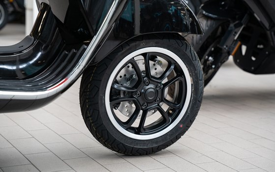 Neufahrzeug Vespa GTS 125 Supersport iGET - Bild 18