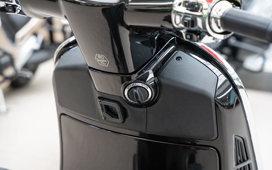 Neufahrzeug Vespa GTS 125 Supersport iGET - Bild 8