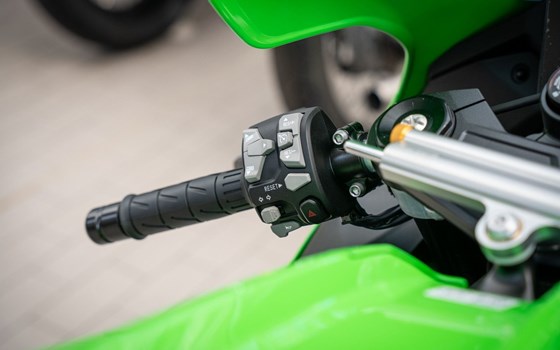 Neufahrzeug Kawasaki Ninja ZX-10R - Bild 9