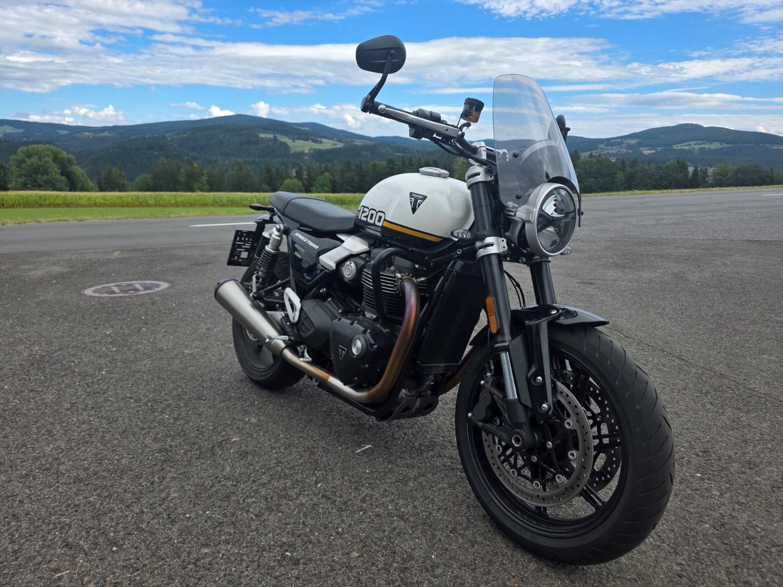 Triumph Speed Twin 1200