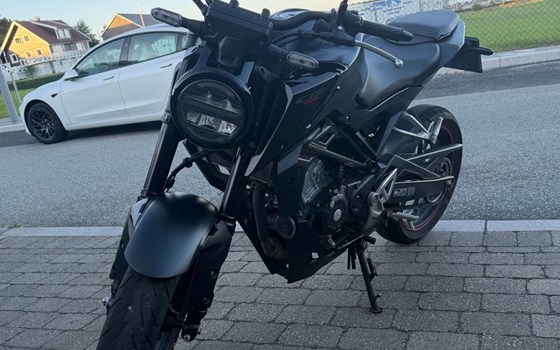 Gebrauchtmotorrad Honda CB125R - Bild 7