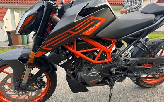 Gebrauchtmotorrad KTM 125 Duke - Bild 1