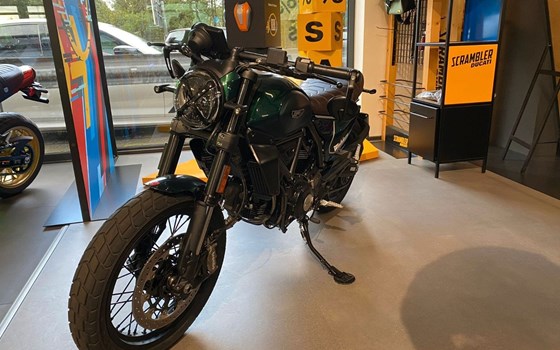 Gebrauchtmotorrad Ducati Scrambler Nightshift - Bild 2