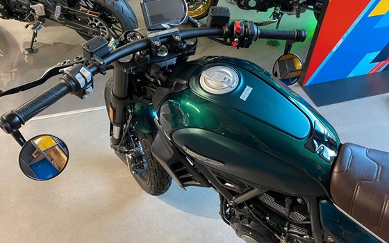 Gebrauchtmotorrad Ducati Scrambler Nightshift - Bild 5