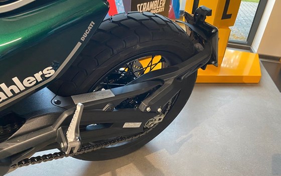 Gebrauchtmotorrad Ducati Scrambler Nightshift - Bild 9