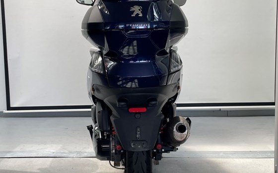 Gebrauchtmotorrad Peugeot Metropolis 400 - Bild 8