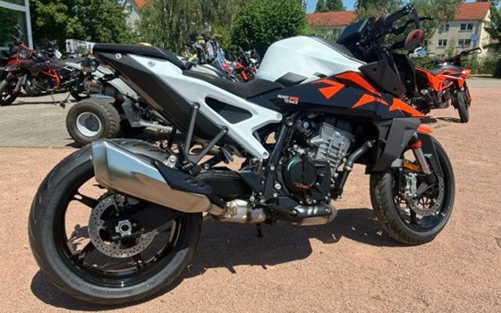 Neufahrzeug KTM 990 Duke - Bild 7
