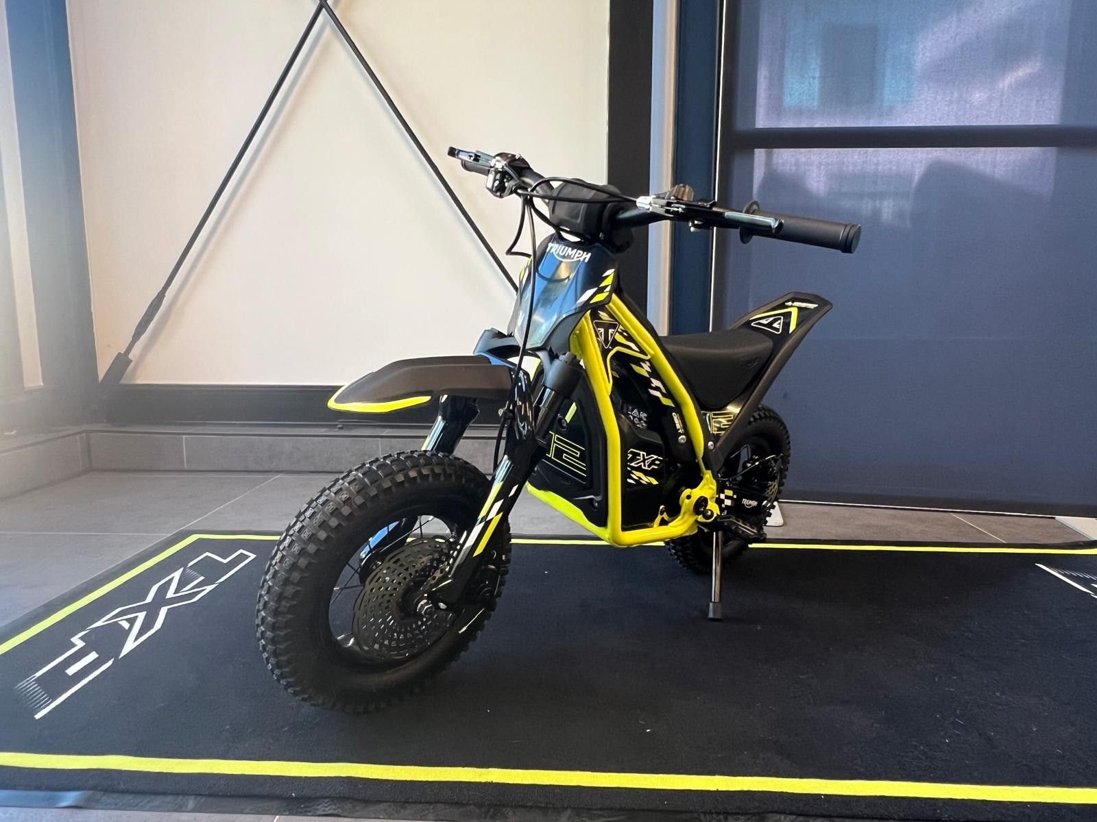 Triumph TXP-12