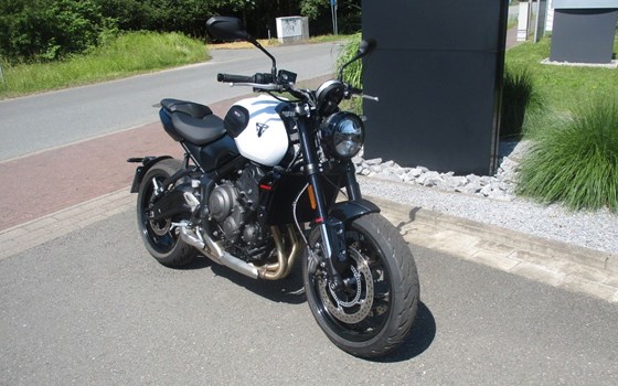 Gebrauchtmotorrad Triumph Trident 660 - Bild 3