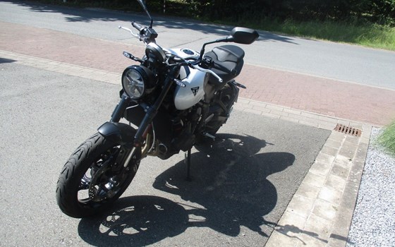 Gebrauchtmotorrad Triumph Trident 660 - Bild 5