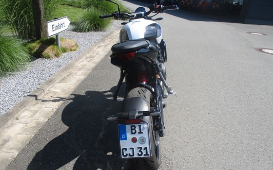 Gebrauchtmotorrad Triumph Trident 660 - Bild 8
